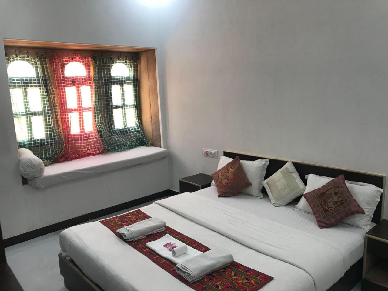 Tofu Hotel & Safari Jaisalmer Exteriör bild